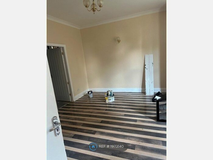 1 Bedroom Flat To Rent In Keighley Road, Bradford, BD8