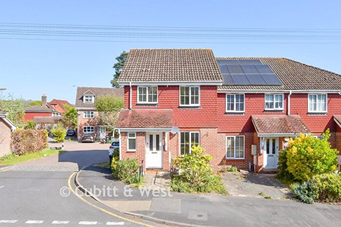 3 Bedroom End Of Terrace House For Sale In North Street, Redhill, Surrey, RH1