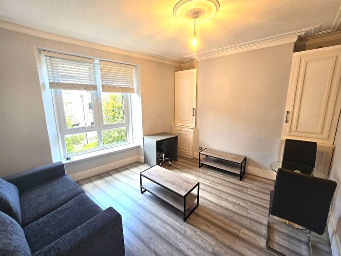 2 Bedroom Flat To Rent In Baker Street, City Centre, Aberdeen, AB25