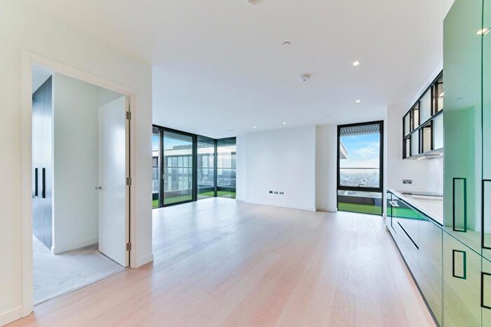 2 Bedroom Apartment To Rent In Bagshaw Building, Wards Place, London, E14