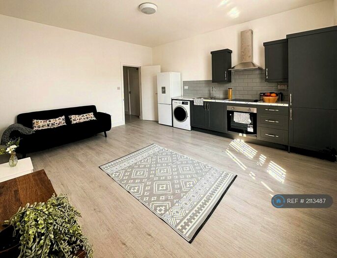 2 Bedroom Flat To Rent In Balmoral Road, Fairfield, Liverpool, L6