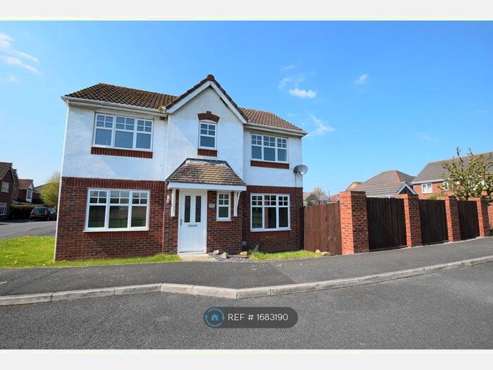 3 Bedroom Detached House To Rent In Fendale Avenue, Moreton, Wirral, CH46