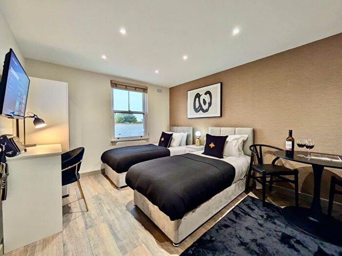 1 Bedroom Studio To Rent In Battersea High Street, London, SW11