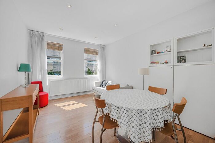 2 Bedroom Flat To Rent In Great Titchfield Street, Fitzrovia, London, W1W