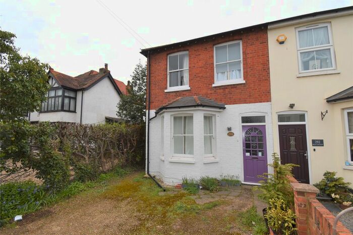 4 Bedroom Semi-Detached House To Rent In Windsor Road, Maidenhead, Berkshire, SL6