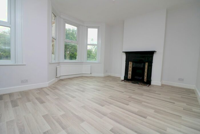 2 Bedroom Flat To Rent In Portland Gardens, London, N4
