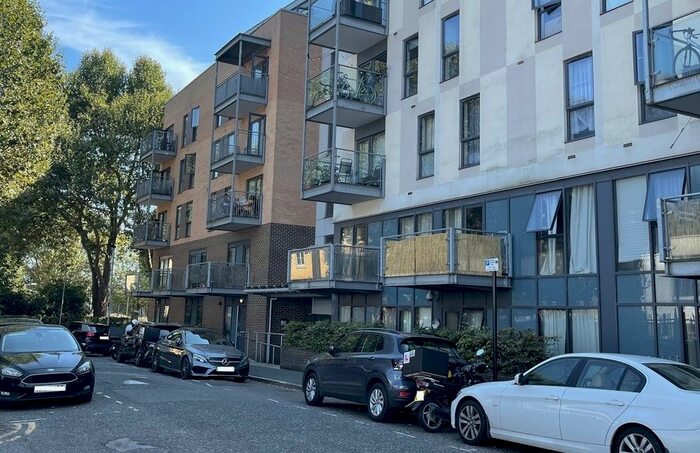 2 Bedroom Flat To Rent In Turner Street, London, E16