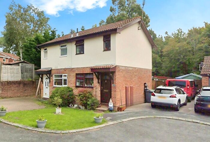 2 Bedroom End Of Terrace House To Rent In Cornbrook Grove, Waterlooville, PO7
