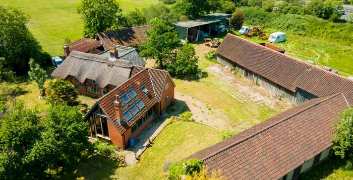 5 Bedroom Character Property For Sale In Romsey Road, Cadnam, Southampton, SO40