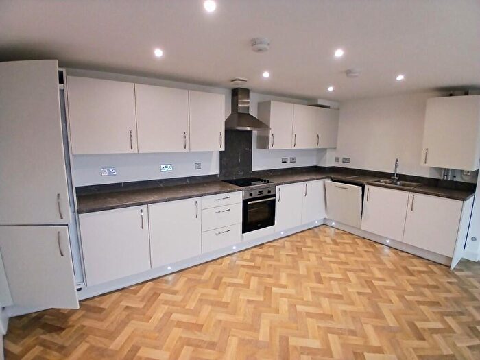 2 Bedroom Flat To Rent In Whiteley Way, SO30