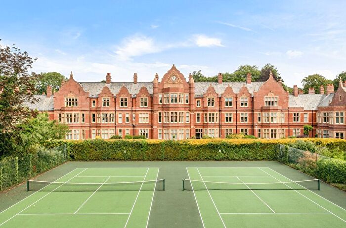 1 Bedroom Flat For Sale In Hawthorn Road, Charlton Down, Dorchester, Dorset, DT2