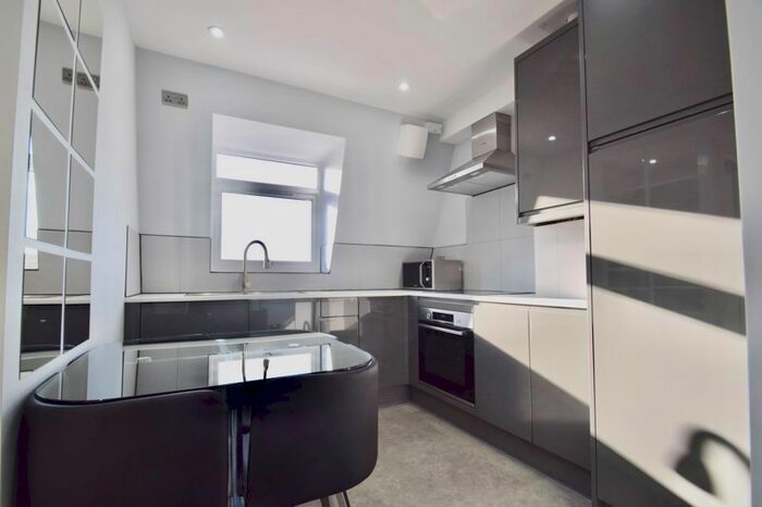 1 Bedroom Flat To Rent In Abbey Parade, London SW19