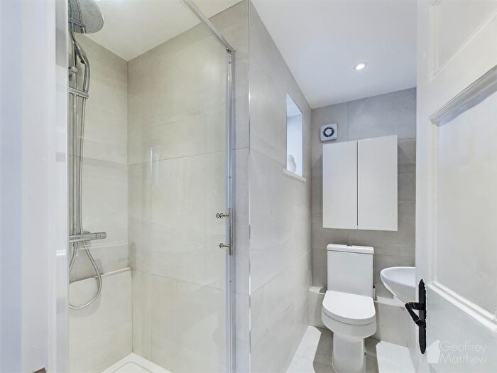 1 Bedroom Flat For Sale In Mulberry Green, Harlow, CM17