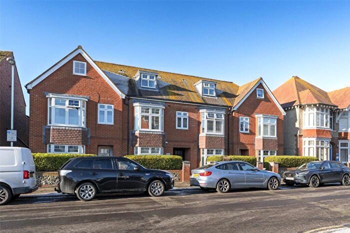 2 Bedroom Flat For Sale In Coast Apartments, - Wordsworth Road, Worthing, BN11