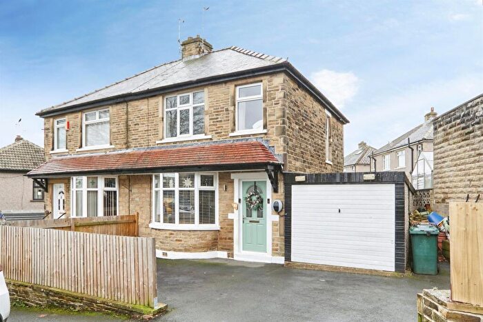 3 Bedroom Semi Detached House For Sale In Low Ash Avenue, Shipley, BD18