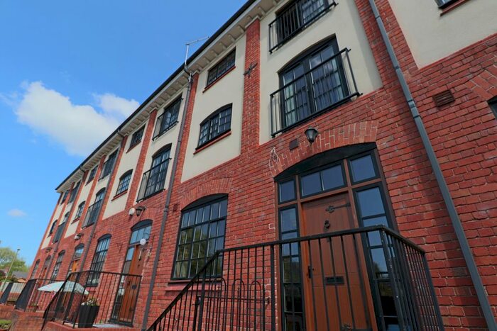 3 Bedroom Town House For Sale In Mill Park, Waymills, Whitchurch, SY13