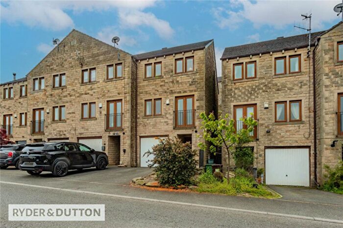 3 Bedroom Town House For Sale In Carrs Road, Marsden, Huddersfield, West Yorkshire, HD7