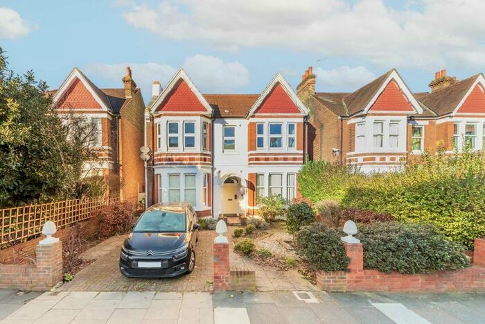 Studio To Rent In Creffield Road, London, W5