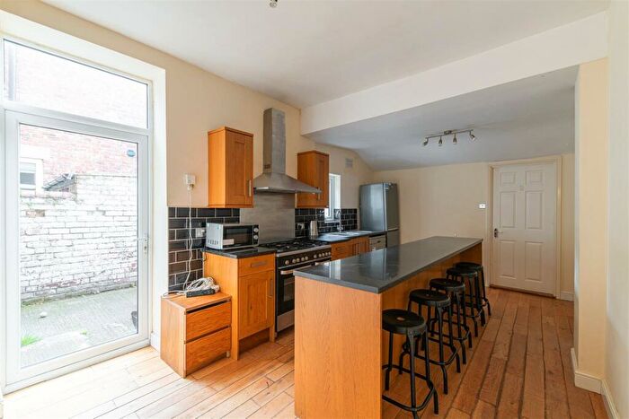 9 Bedroom Terraced House To Rent In Queens Terrace, Jesmond, Newcastle Upon Tyne, NE2