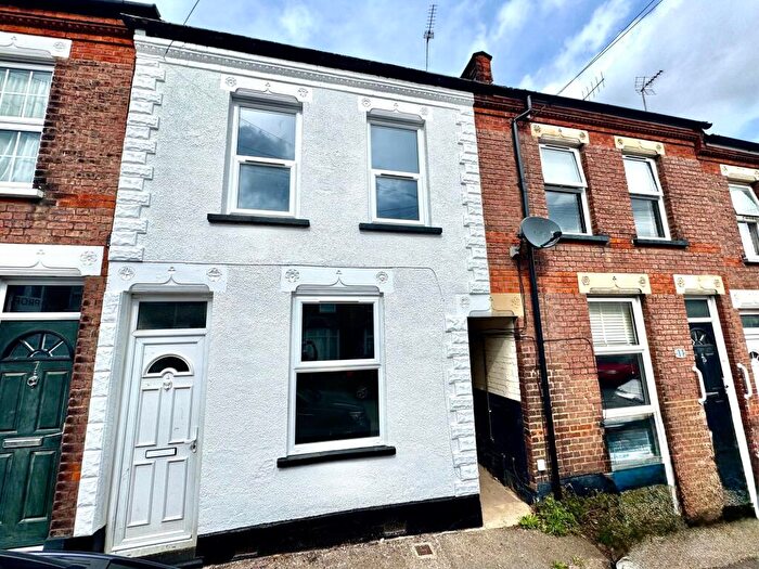 2 Bedroom Terraced House For Sale In Moreton Road South, Luton, LU2