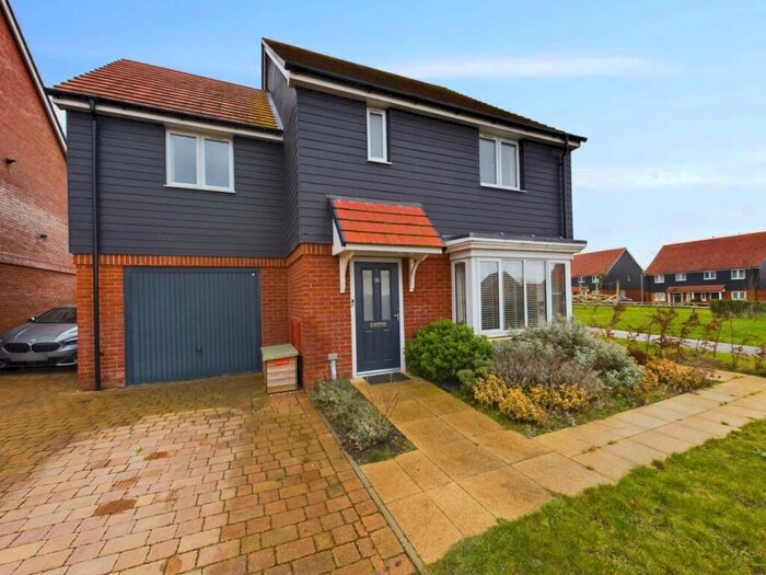 4 Bedroom Detached House To Rent In Equine Way, Chinnor, OX39