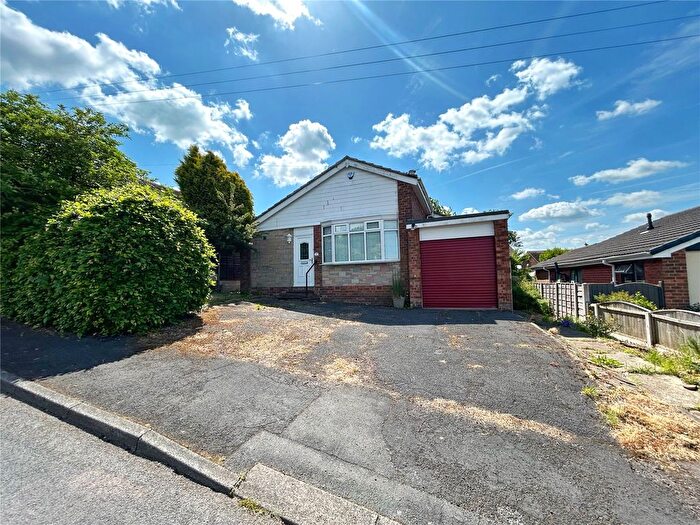 2 Bedroom Bungalow For Sale In Winchester Road, Dukinfield, Greater Manchester, SK16