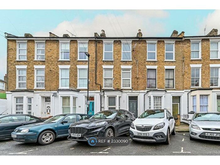 Studio To Rent In Hargrave Road, London, N19