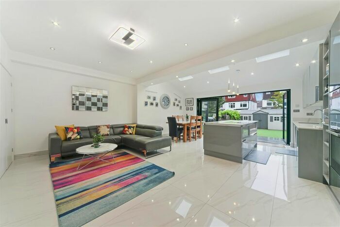 4 Bedroom Terraced House For Sale In Oakway, Raynes Park, SW20