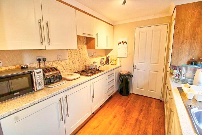 2 Bedroom Detached Bungalow For Sale In Oak Tree Lane, Eastbourne, BN23