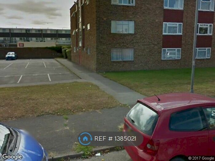 1 Bedroom Flat To Rent In Long Meadow, Aylesbury, HP21