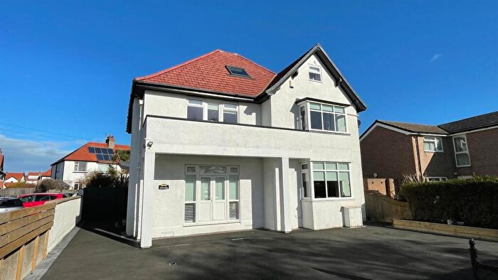 4 Bedroom Detached House For Sale In St. Andrews Avenue, Llandudno, LL30