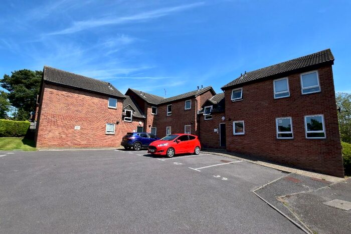 Studio To Rent In Hillingdale, Crawley, West Sussex, RH11