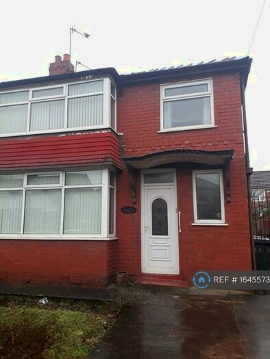 3 Bedroom Semi-Detached House To Rent In Holyrood Road, Prestwich, Manchester, M25