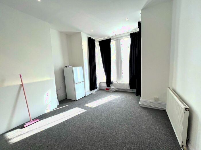 1 Bedroom Flat To Rent In Ingleby Road, Ilford, IG1