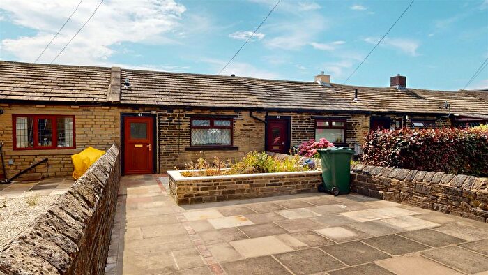 1 Bedroom Terraced Bungalow For Sale In Reevy Road, Wibsey, Bradford, BD6