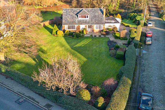 4 Bedroom Detached House For Sale In Light Oaks Road, Glazebury, Warrington, Cheshire, WA3