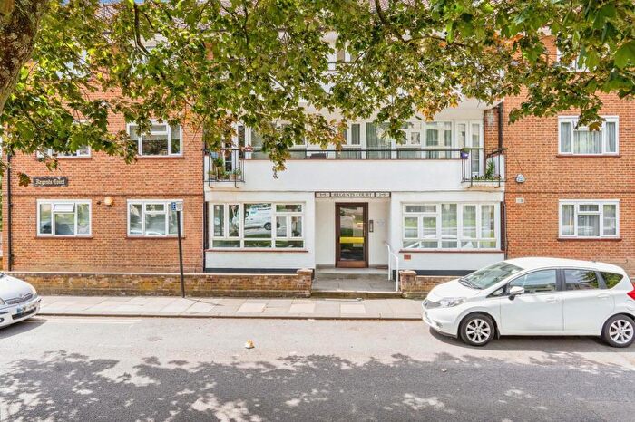 2 Bedroom Apartment To Rent In Regents Court, Edgware, HA8