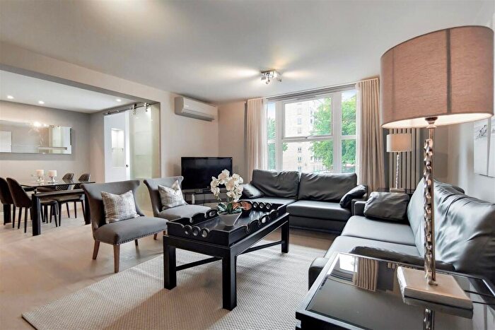 3 Bedroom Apartment To Rent In St. Johns Wood Park, London, NW8
