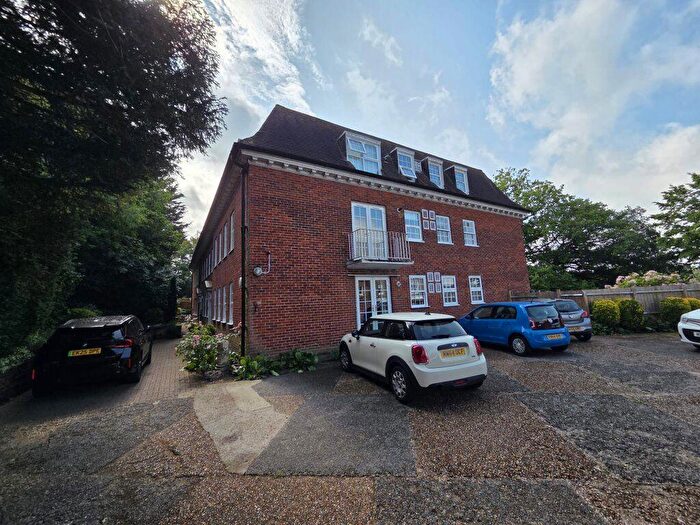 2 Bedroom Flat To Rent In Epping, CM16