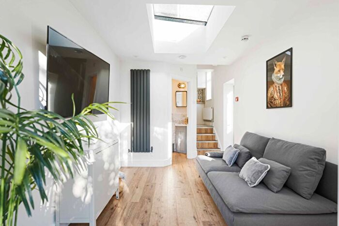 8 Bedroom House To Rent In Lodge Causeway, Bristol, BS16