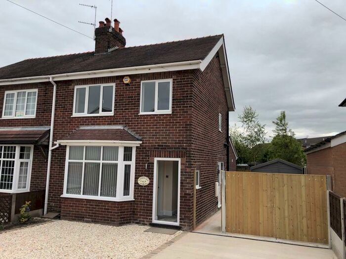 3 Bedroom Semi-Detached House To Rent In Macclesfield Road, Lower Heath, Congleton, CW12