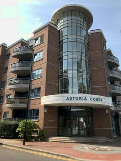 1 Bedroom Flat To Rent In High Street, Purley, CR8