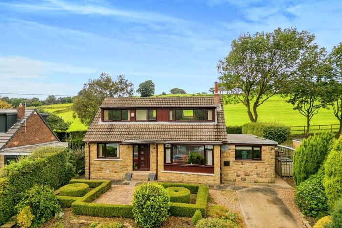 3 Bedroom Detached House For Sale In Bellgreave Avenue, New Mill, Holmfirth, HD9