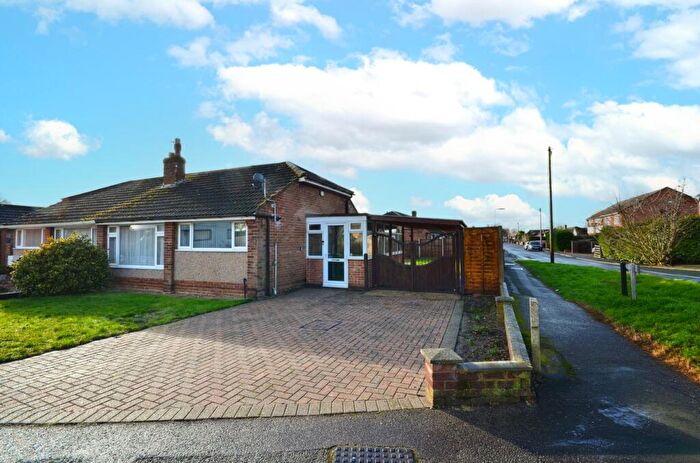 2 Bedroom Bungalow For Sale In Beta Road, Farnborough, GU14