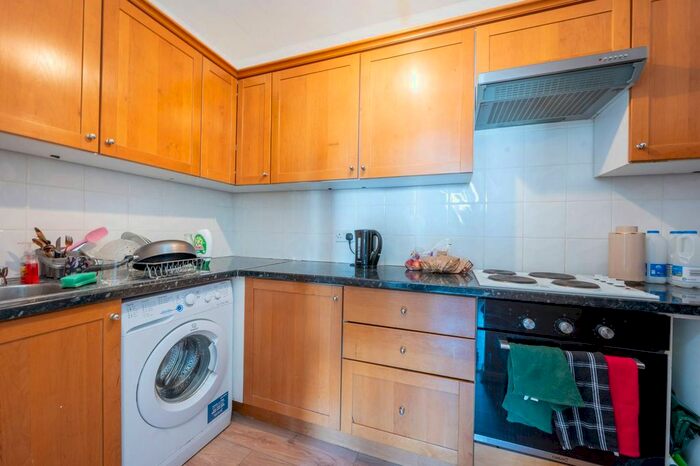 1 Bedroom Flat To Rent In Sinclair Gardens, Brook Green, London, W14