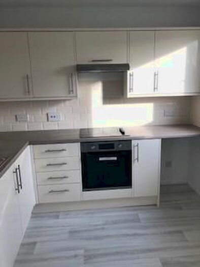 2 Bedroom Flat To Rent In Headland Court, Aberdeen, AB10