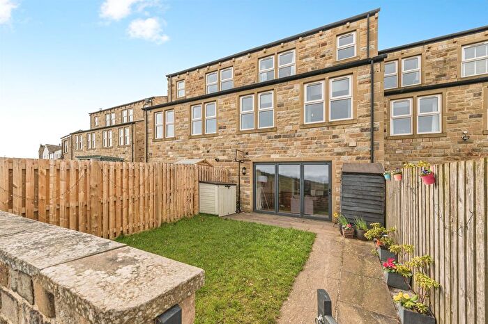4 Bedroom Terraced House For Sale In St. Georges Road, Scholes, Holmfirth, HD9