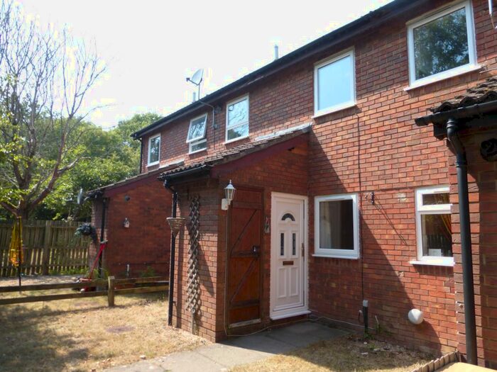 1 Bedroom Ground Maisonette To Rent In Marchwood, Southampton, SO40
