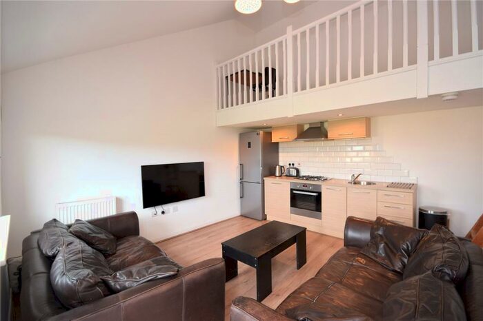 1 Bedroom Town House To Rent In Elizabeth Court, Pudsey, Leeds, LS28