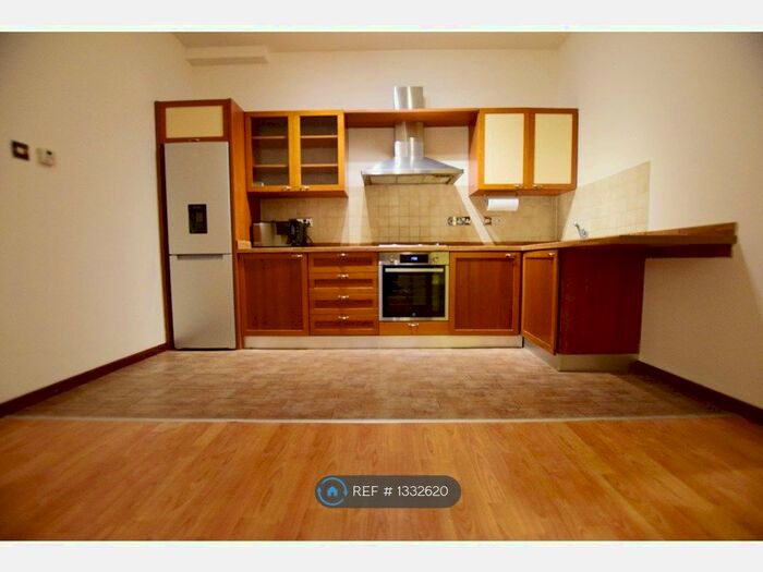 1 Bedroom Flat To Rent In Karyatis Court, Enfield, EN1